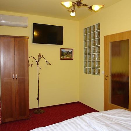 Holdlux Apartmanok Sárvár المظهر الخارجي الصورة