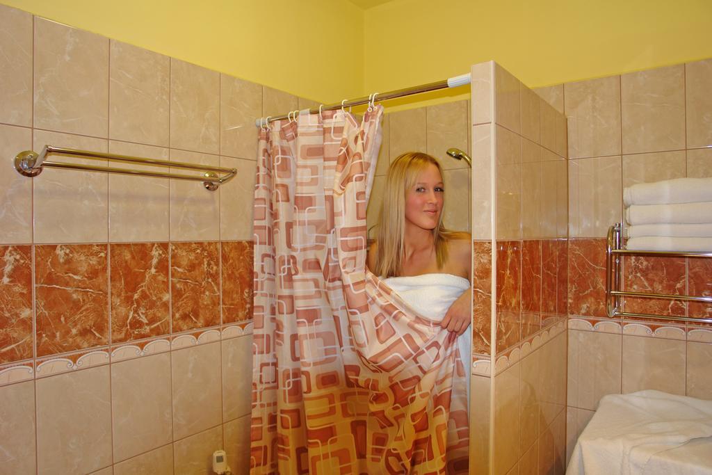 Holdlux Apartmanok Sárvár المظهر الخارجي الصورة