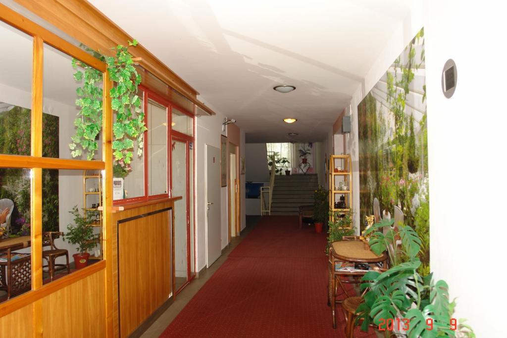 Holdlux Apartmanok Sárvár المظهر الخارجي الصورة
